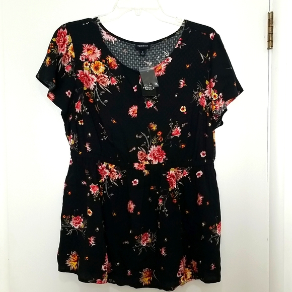 Torrid floral babydoll blouse stretch waist flutter sleeves NWT - Picture 2 of 7